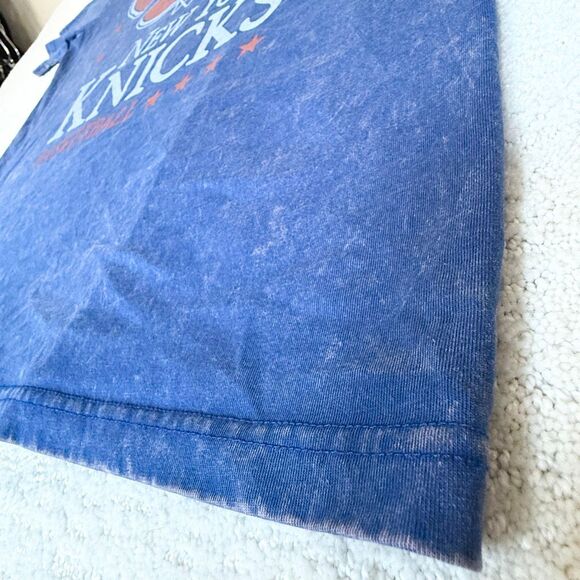 New Era 100% Cotton Mineral Wash New York Knicks Basketball Medium Weight Short - Picture 9 of 12